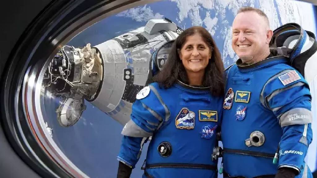 Tarihi görev başladı! SpaceX roketi ISS'ye yanaştı!
