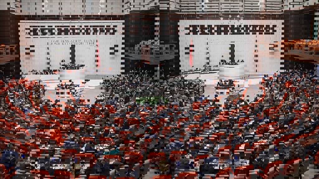 TBMM'ye binlerce başvuru yapıldı: İşte Meclis'e gelen birbirinden tuhaf talepler...