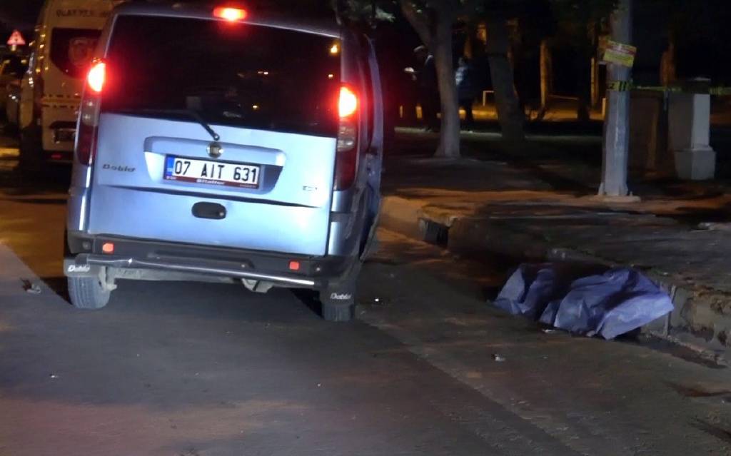 Antalya'da feci kaza! 22 yaşındaki genç kız öldü…