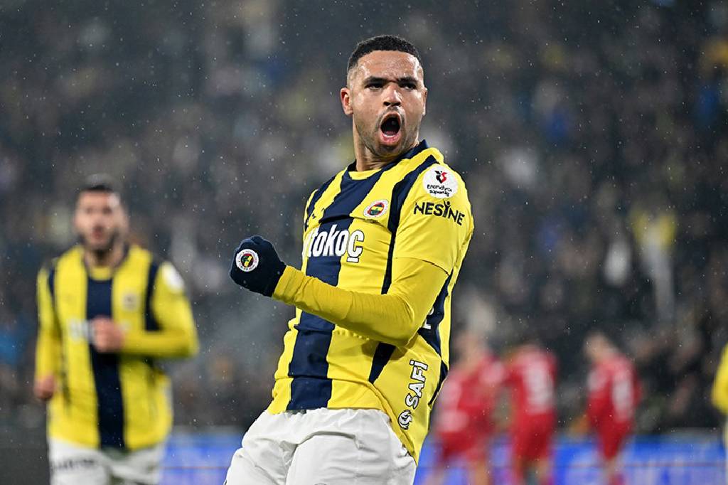 Youssef En-Nesyri, Fenerbahçe tarihine geçti