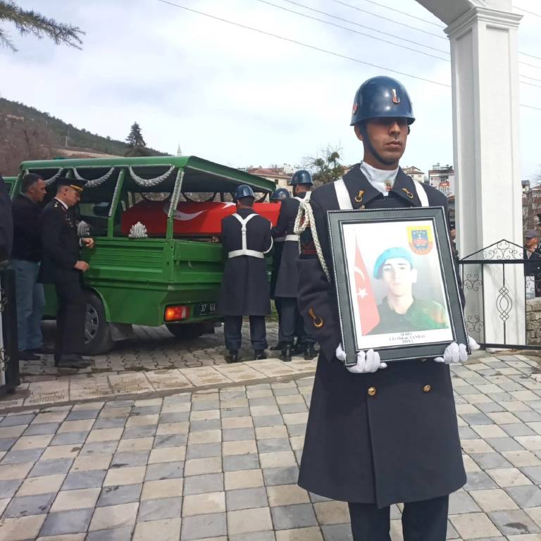 Şehidin naaşı, 22 yıl sonra memleketi Kastamonu'ya taşındı…