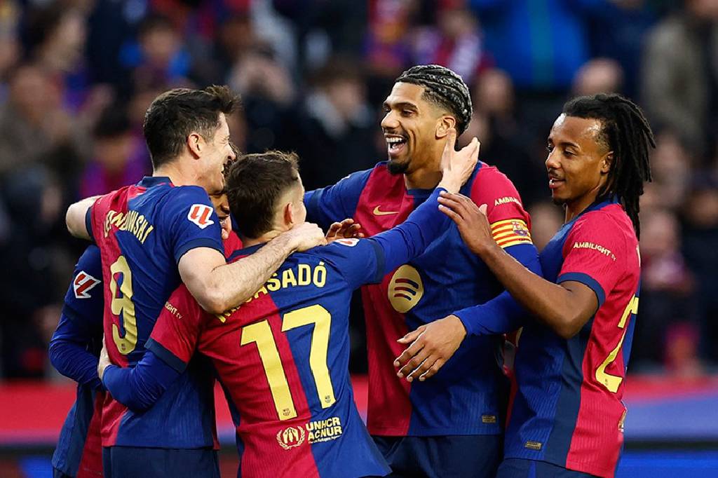  Barcelona, puanını 57'ye yükselterek liderliğini sürdürdü