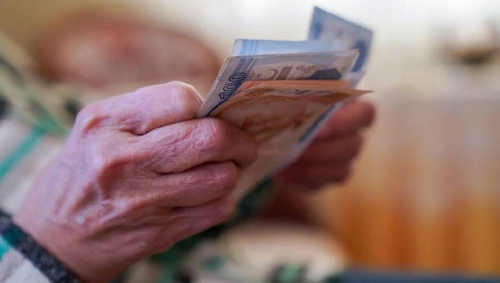 Emekli bayram ikramiyesi kaç lira olacak? Rakam bugün netleşecek...