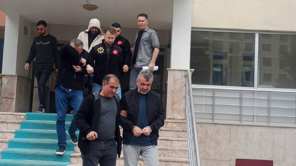 Konya’daki poliklinikte usulsüz reçeteli ilaç yazanlara operasyon…