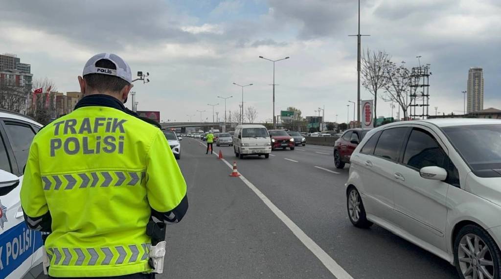 Bakan Yerlikaya açıkladı! ‘Sürücü affı kesinlikle gündemimizde yok’