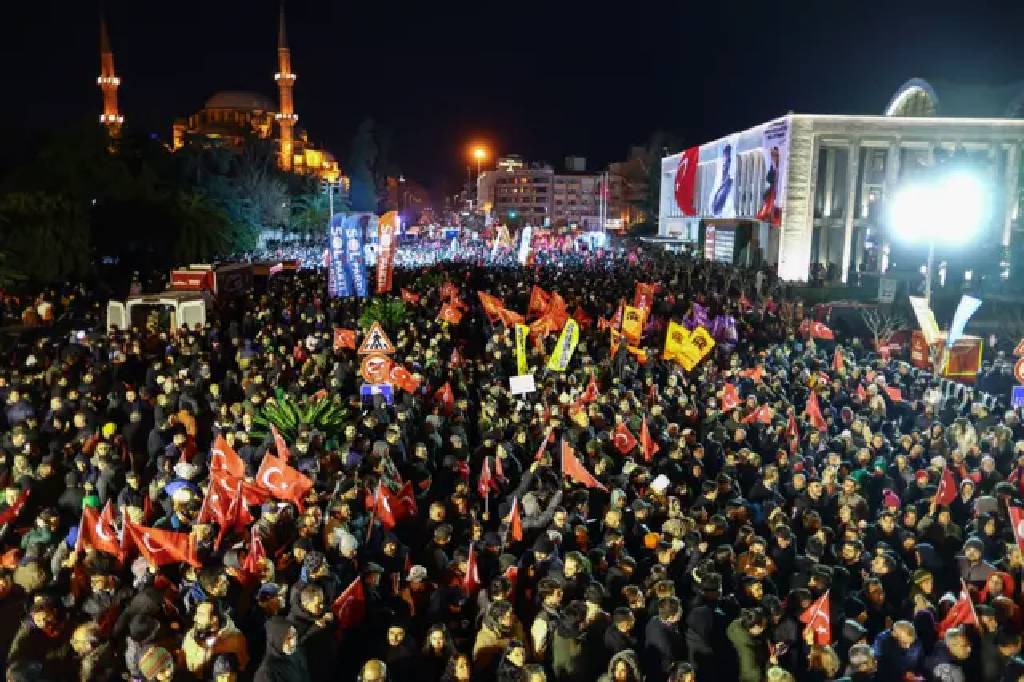 'İzinsiz gösteri' soruşturması! 139 kişi için hapis cezası istendi