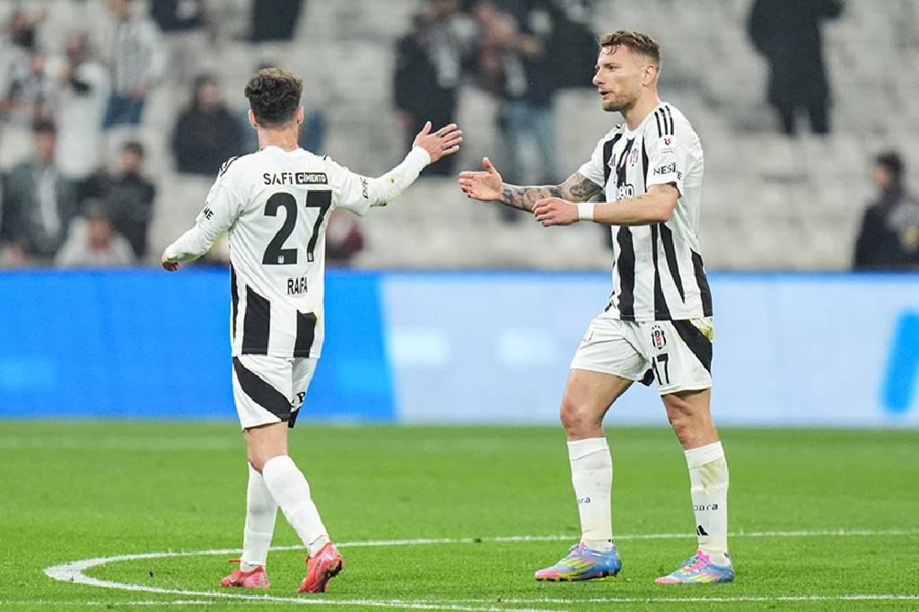Beşiktaş, Dolmabahçe'de gol oldu yağdı