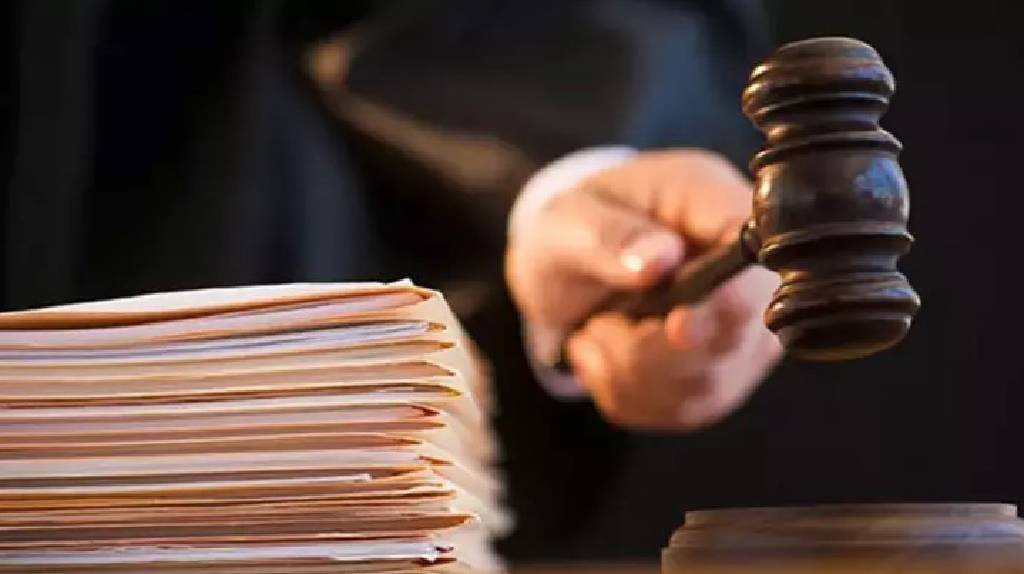 İzinsiz gösterilere katıldığı iddia edilen 49 kişi yargılanıyor