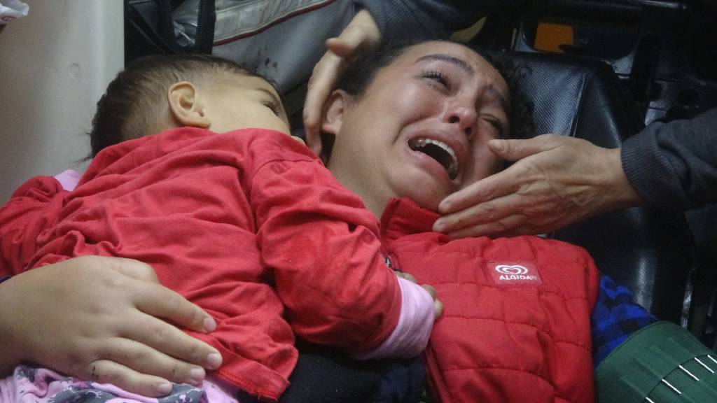 Adana’da kahreden kaza: Baba öldü, eşi ve oğlu yaralandı