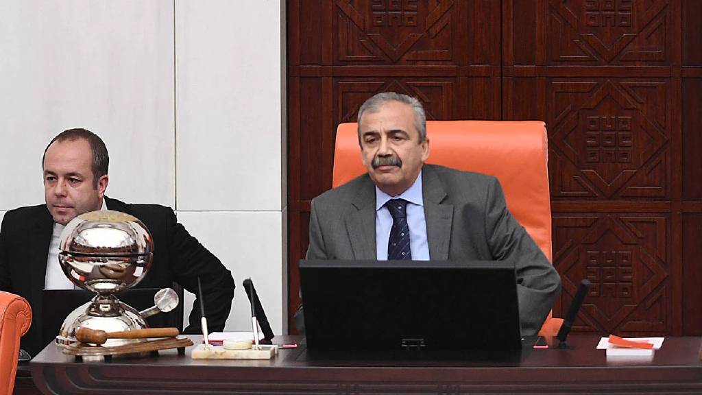 DEM Parti açıkladı! Sırrı Süreyya Önder kalp krizi geçirdi...