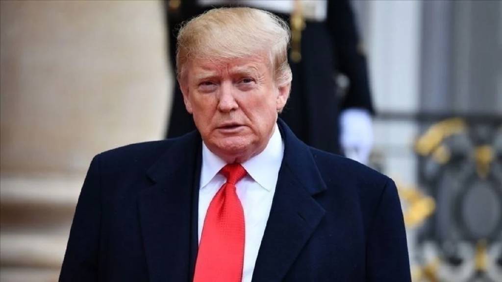 Trump'tan cep telefonu ve bilgisayarlara yönelik vergi kararı