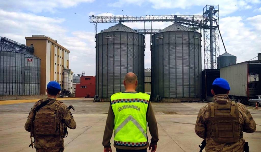 Mardin'de 40 bin tonluk hububat vurgunu! 9’u tutuklandı