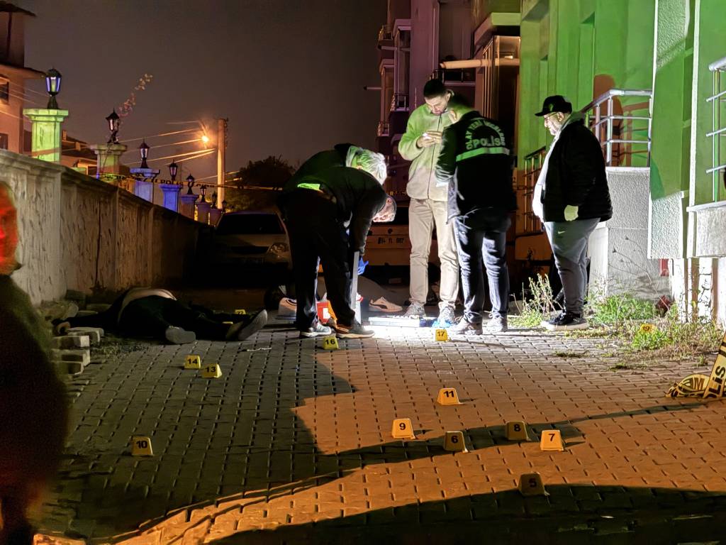 Komşuların kavgasında gece kana bulandı! 5 ölü, 5 yaralı…