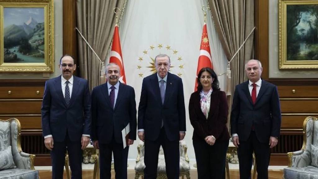 13 yıl sonra bir ilk! Cumhurbaşkanı Erdoğan'ın DEM heyetiyle görüşmesi sona erdi