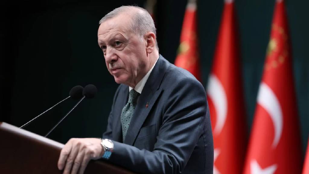 Cumhurbaşkanı Erdoğan'dan deprem açıklaması: "Gelişmeleri takip ediyoruz"