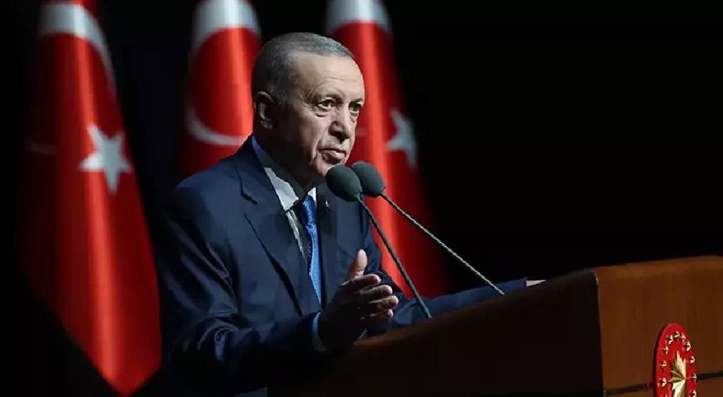 İstanbul'u sarsan deprem! Erdoğan: "Bugünler siyaset yapma değil bir olma dönemidir"