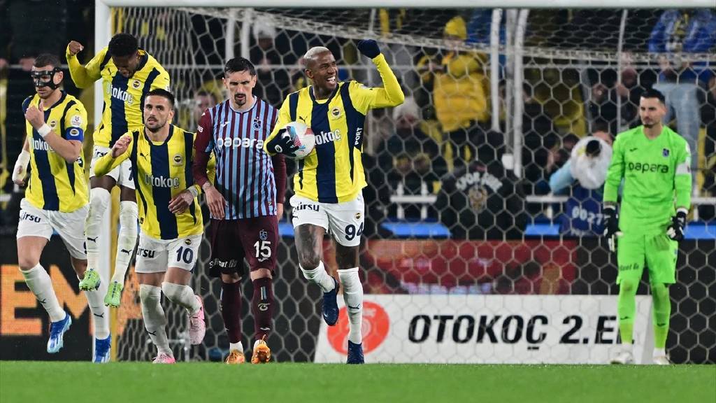 Talisca şov yaptı, Fenerbahçe geriden gelerek kazandı