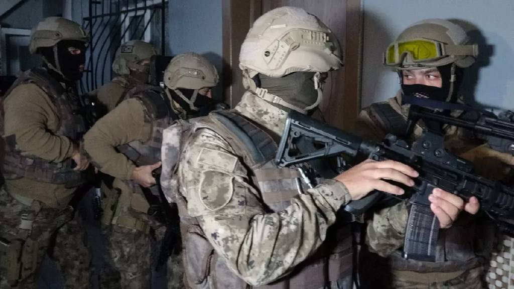 Bakan Yerlikaya duyurdu! 49 ilde DEAŞ operasyonu: 210 terörist yakalandı