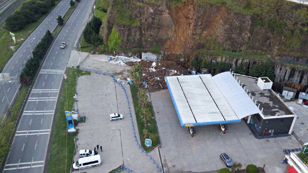 Samsun'da felaketin yaşandığı bölgede ikinci heyelan! "Ben bu yolda öleceğim"