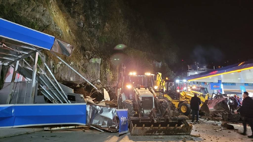 Samsun'da yaşanan heyelan felaketinde yeni gelişme! Akaryakıt istasyonu sahibi tutuklandı