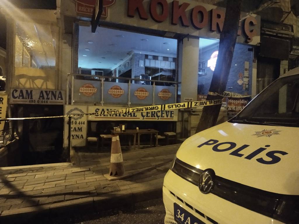 Üsküdar'da ‘çöp atma’ kavgası: 1 ölü