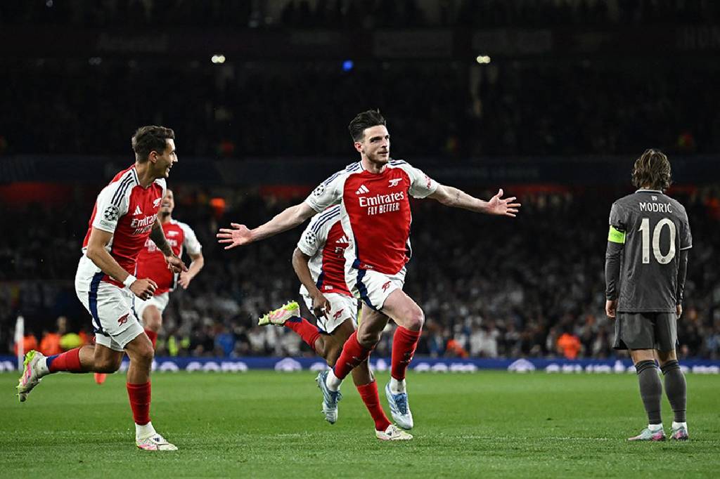 Arsenal, Real Madrid'i sahadan sildi. 3-0