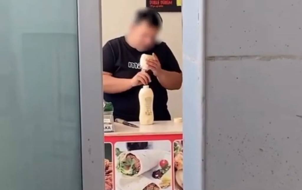 Ödemiş’teki bir gıda işletmesinde skandal görüntüler! ‘O an parmağımla temizlemek aklıma geldi’