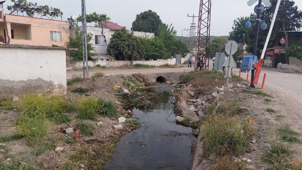 Akıllara İzmir’deki facia geldi! Elektrik akımına kapılan anne ile kızı, hayatını kaybetti