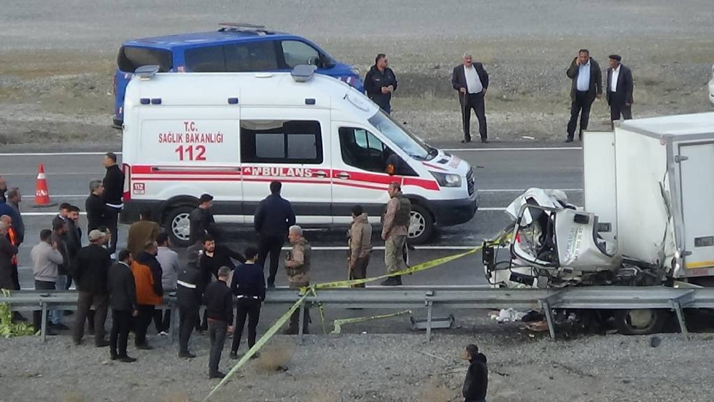Van'da katliam gibi kaza! Hayatını kaybedenlerin kimlikleri belli oldu…