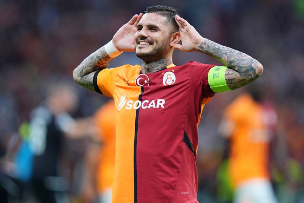 Galatasaray'da yeni sezonun "ilk bombası" 