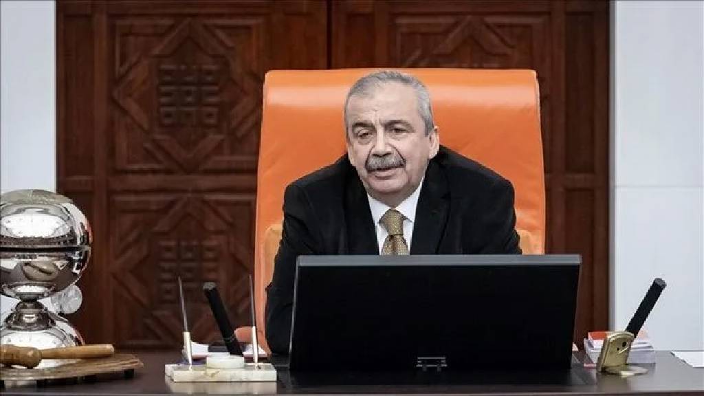 Sırrı Süreyya Önder için bekleyiş sürüyor! Sağlık durumunda son durum...