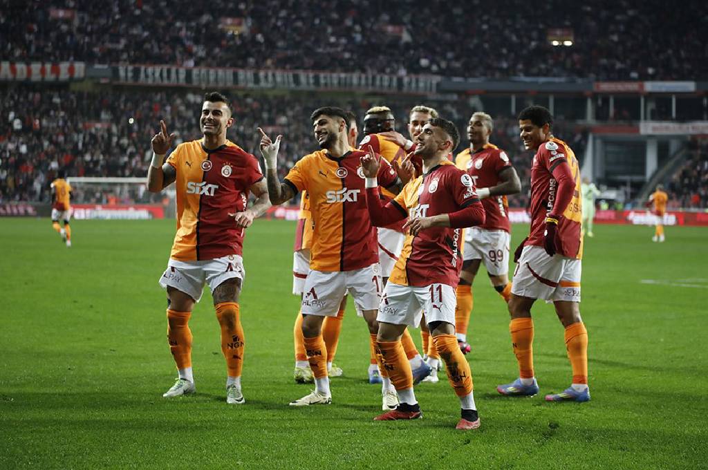 Galatasaray, kritik virajı kayıpsız geçti: Samsunspor 0 - 2 Galatasaray