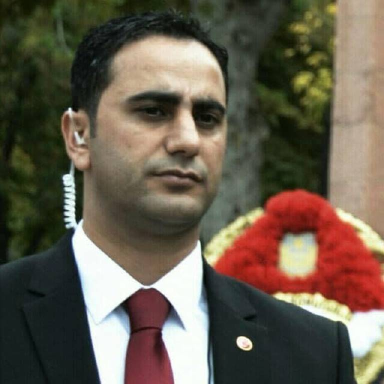 Halı saha maçı sırasında kalp krizi geçiren komiser kurtarılamadı