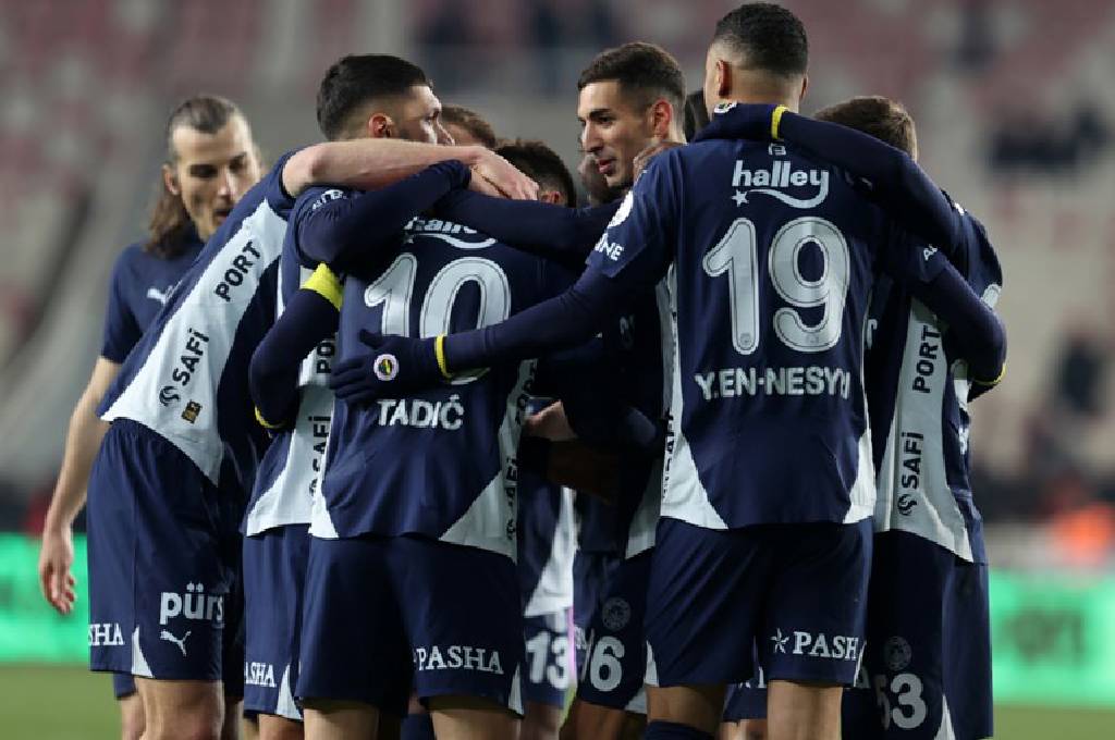  Fenerbahçe, deplasmanda Gaziantep FK'ya konuk oluyor