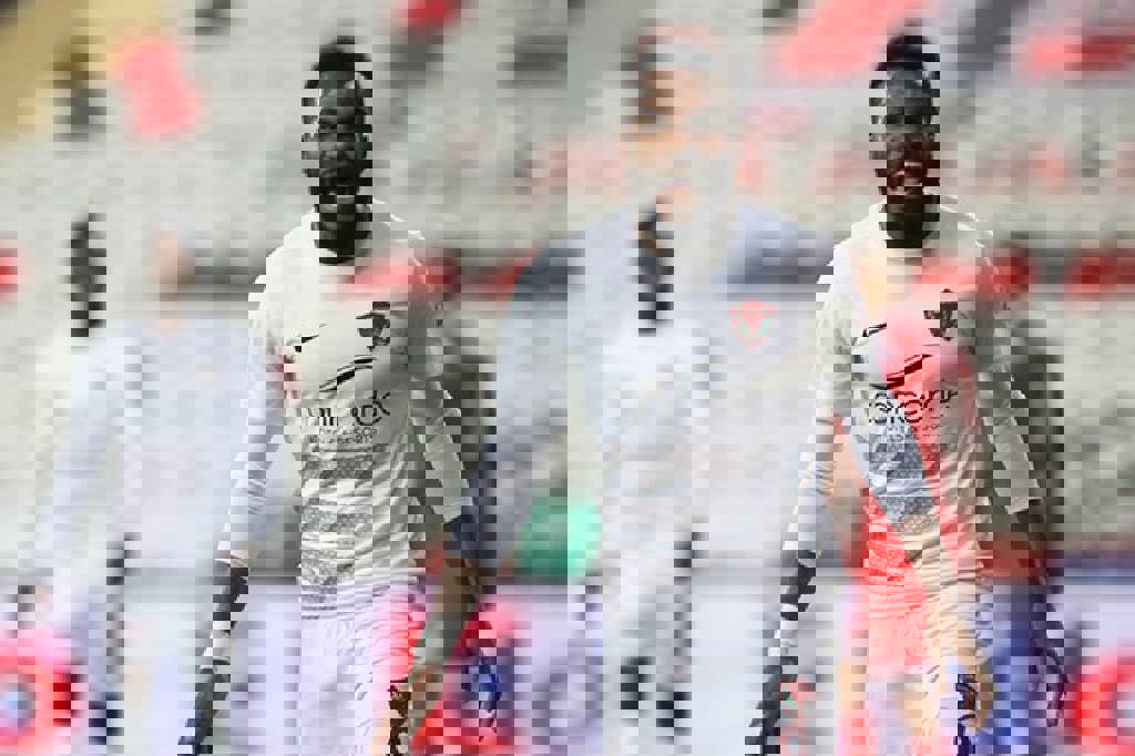 11’inci kattan düştü! Süper Lig’in eski gol kralı Aaron Boupendza, yaşamını yitirdi