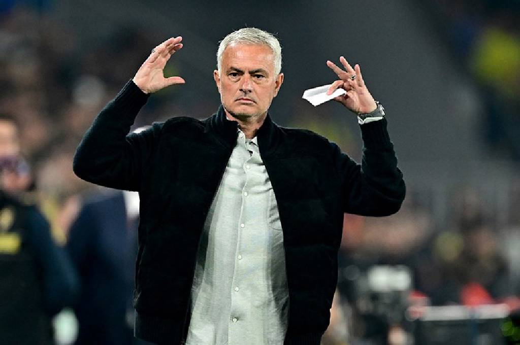 Fenerbahçe'de Mourinho kararı netleşti