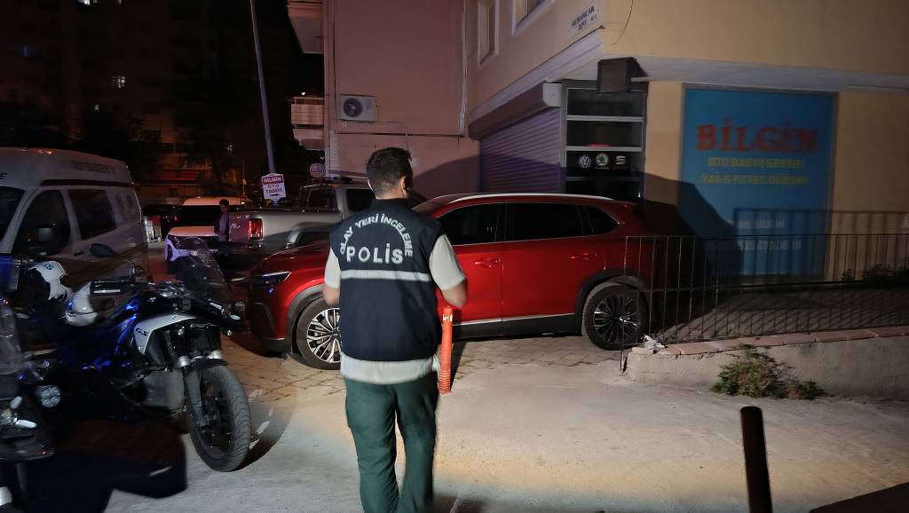 Adana’da korkunç gece! 2 kişiyi öldürdü, yakalanacağını anlayınca intihar etti…