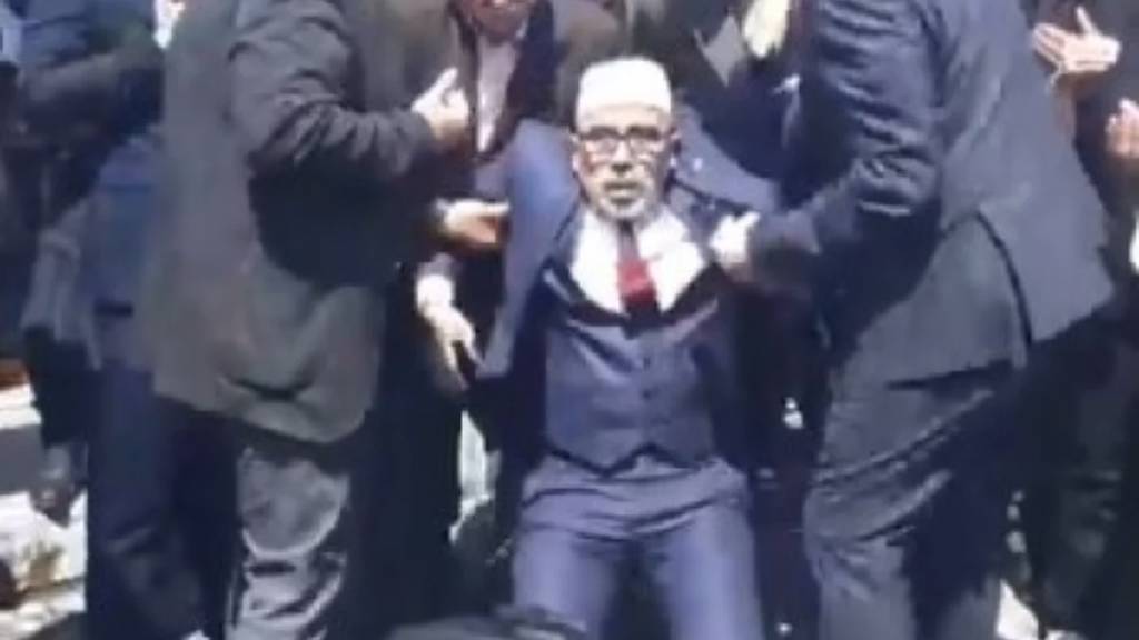Alparslan Türkeş’i anma programında imam bayıldı