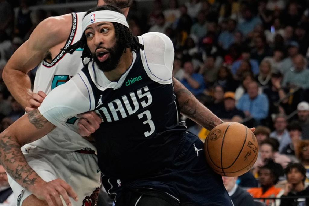 NBA’de play-in heyecanı nefes kesti, Miami tarih yazdı