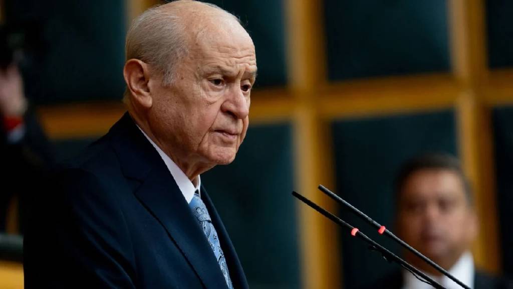 Devlet Bahçeli Galatasaray’ı tebrik etti: “Şampiyonlar Ligi’nde başarılar”