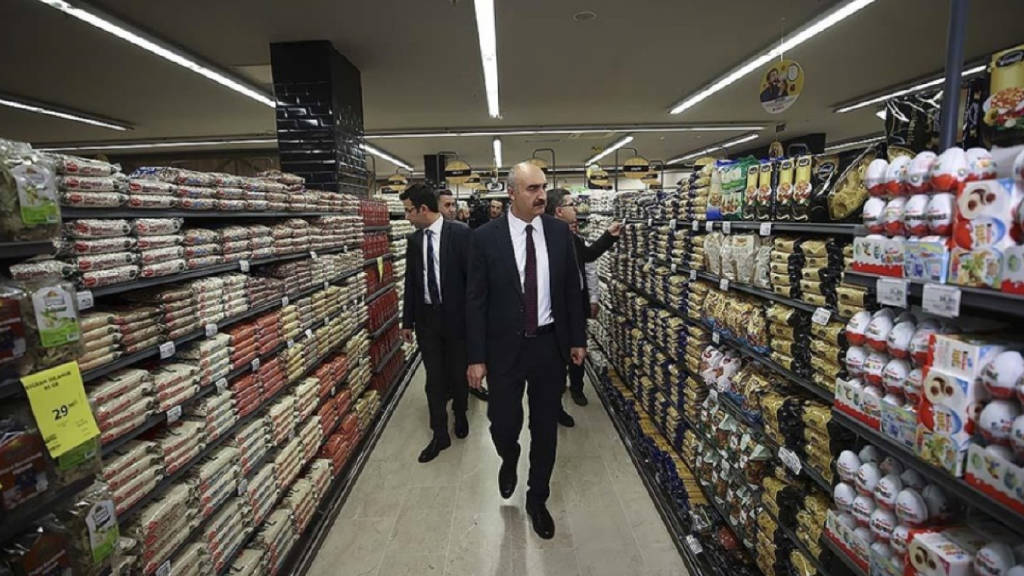 Ticaret Bakanlığı’ndan hal ve marketlere sert kurallar: Stokçuluğa 1 milyon TL ceza