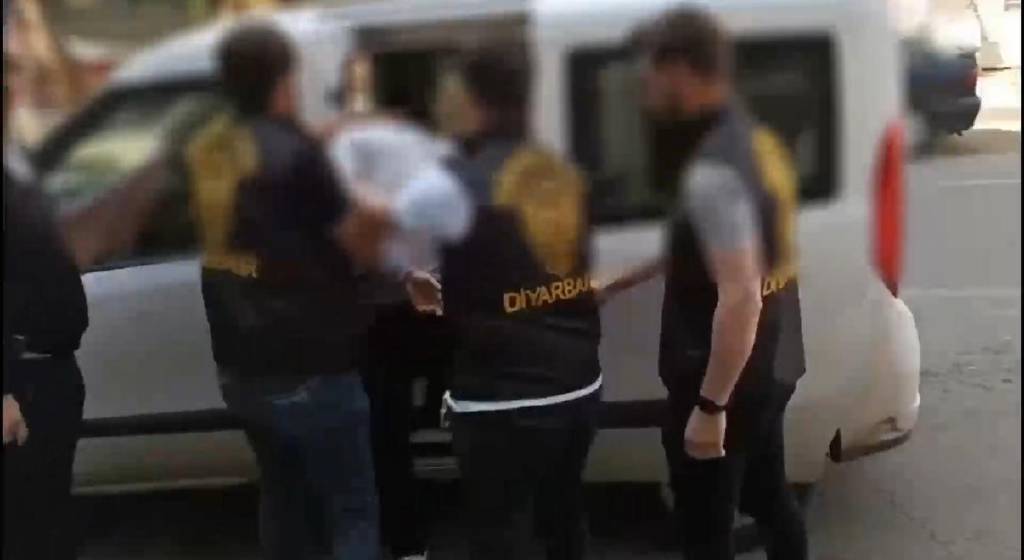 Polisi 'beybi' müşteriyi 'koli' diye şifrelemişler! Fuhuş şebekesine 'Pandora Operasyonu'