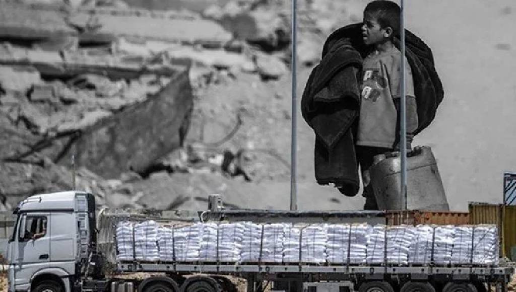 İsrail’in ‘yardım’ onayı göstermelik: Gazze’ye giren tırlar Filistinlilere ulaşmadı