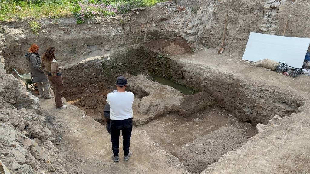 İznik'te Hz. İsa döneminden kaldığı öne sürülen mozaik bulundu