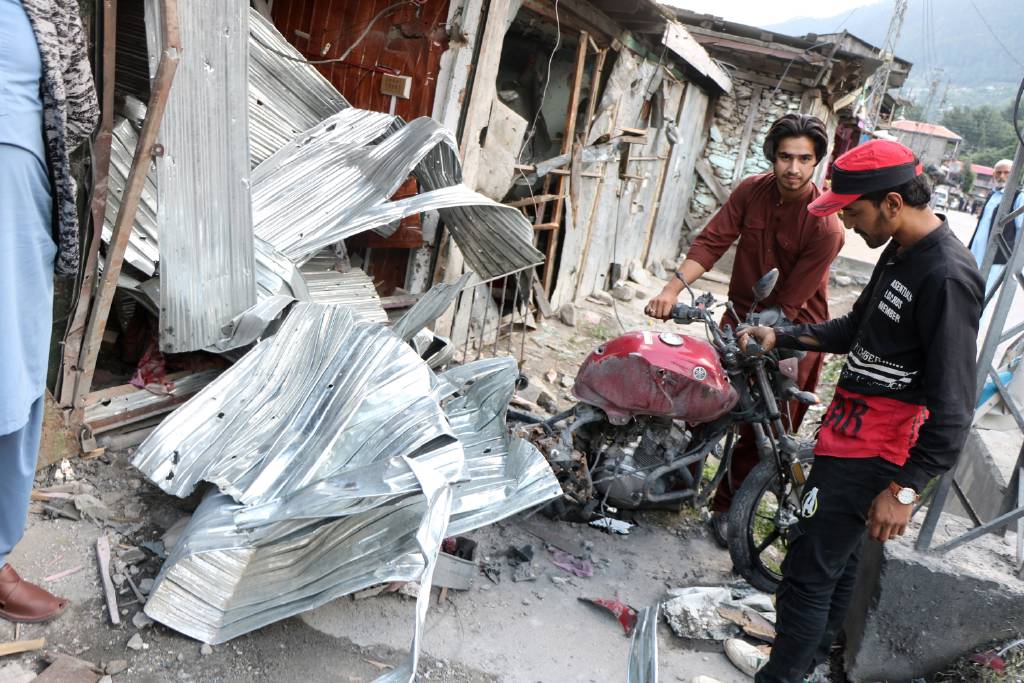 Pakistan: Hindistan'ın saldırısında 40'ı sivil 51 kişi hayatını kaybetti