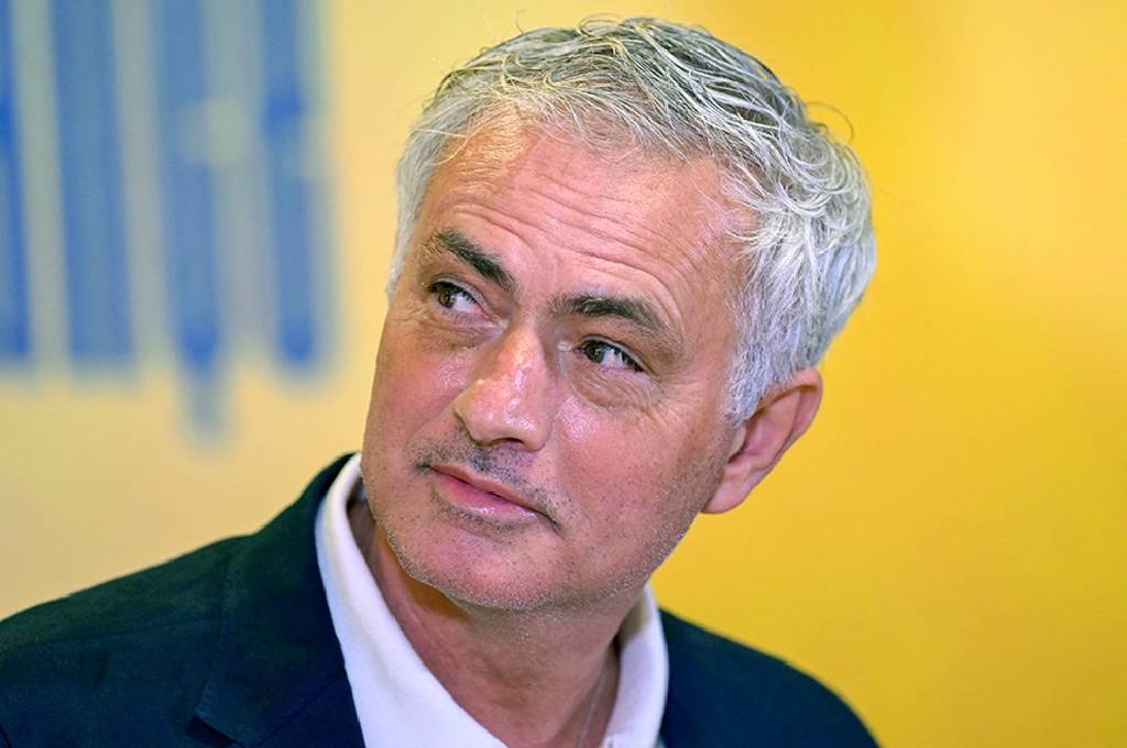 Fenerbahçe'den Jose Mourinho ile devam kararı