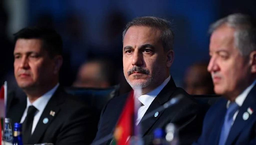 Bakan Fidan: "İsrail, komşumuz İran'a saldırarak bölgeyi felakete sürüklüyor"