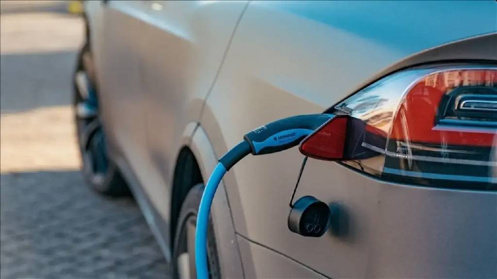 Yanıltıcı elektrikli otomobil reklamlarına 15,8 milyon lira ceza!