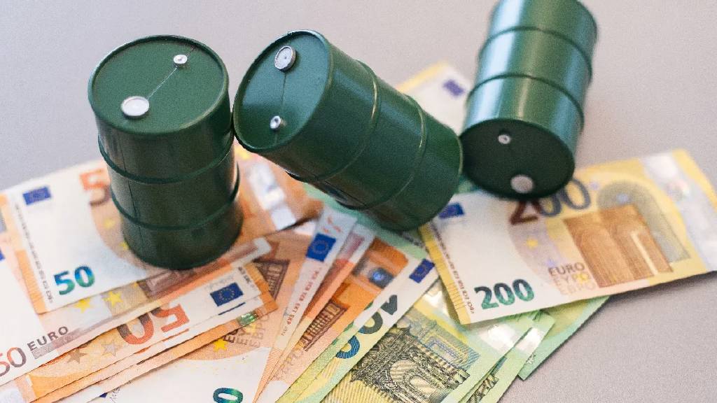Türkiye'de motorin 50 TL sınırını geçti
