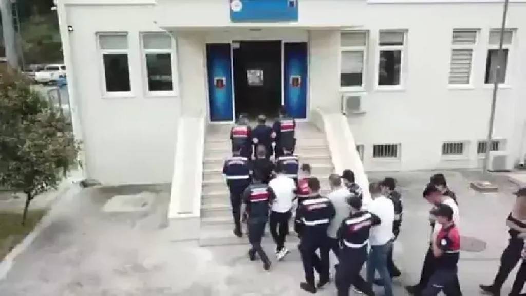 Bakan Yerlikaya duyurdu: Dolandırıcı ve tefeci 11 çeteye darbe, 90 gözaltı